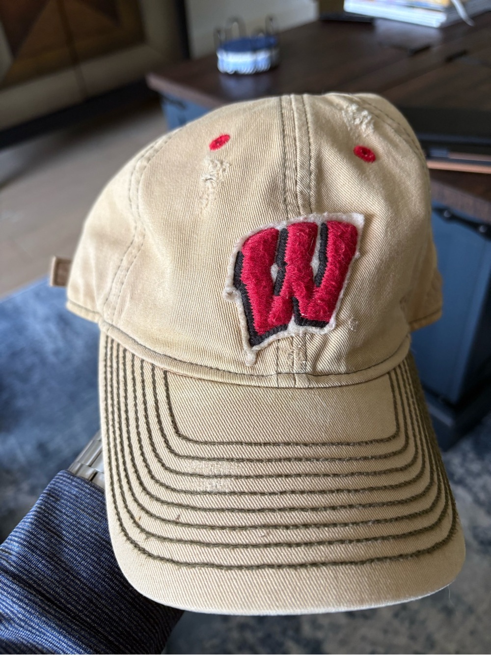 Adidas Wisconsin Badgers Vintage Distressed Ripped Hat NCAA Adjustable